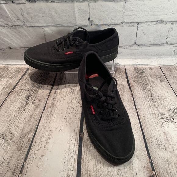 LEVI’S Men’s Black Canvas Casual Sneakers / Size: 7.5 - Picture 1 of 8